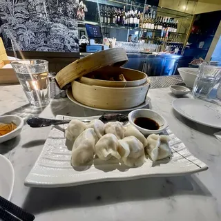 Napa Cabbage with Pork Dumpling (8)