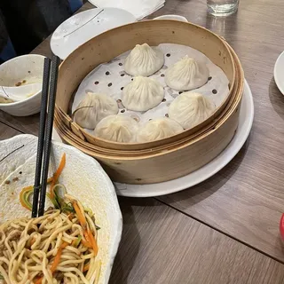 Pork Xiao Long Bao (8) / (8)