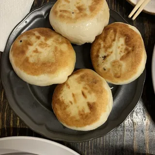 23. Pan fried beef buns