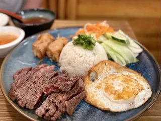 Que Viet Vietnamese Grill & Pho