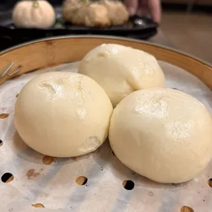 F2. Custard Bun