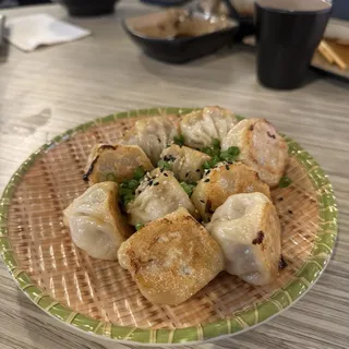 Pan-Fried Thumb Bun-Pork And Scallion (10)