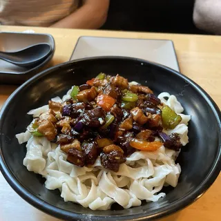 Eggplant & Minced Pork Noodle (Dry)