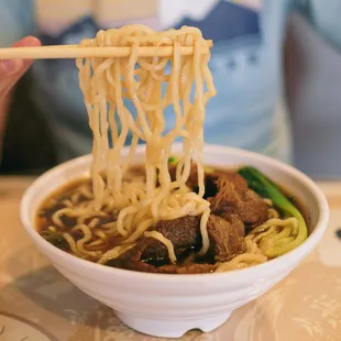 紅燒牛肉麵 Braised Beef Noodle Soup