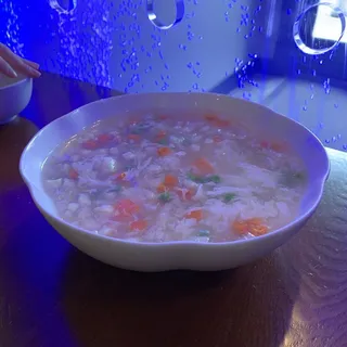 S8. Seafood Soup W. Fish Maw