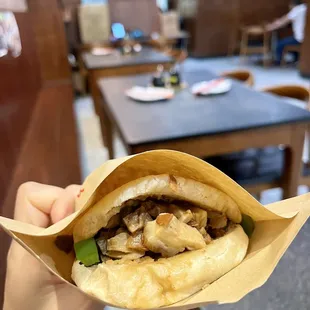 Stewed Pork Burger ($4.25)