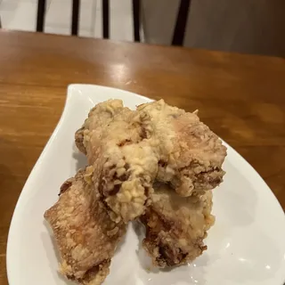 H2. 4 Piece Hot Chicken Wings