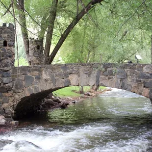 I happily stumbled upon this lovely castle near a trail and was definitely happy because i got some great photos of it!