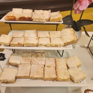 Lemon bars