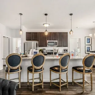 Kitchen with Island