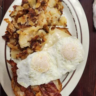 Breakfast sandwich on crossiant