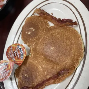 Kids - Mickey Mouse pancake with Bacon
