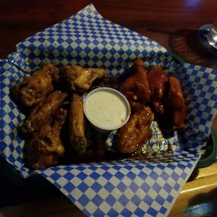 bbq wings, chicken wings, bbq chicken, food, fried chicken wings, poultry, chicken wings and fried chicken, chicken, fried chicken