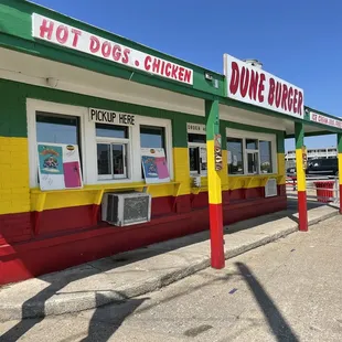 the exterior of a restaurant