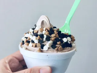 Jon & Bon’s Yogurt Shoppe