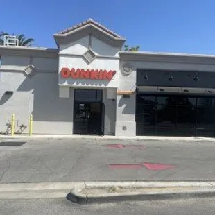 Dunkin @ 9815 Hageman Rd