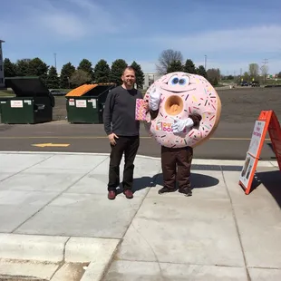 I think they named this donut Sprinkles. I ate her little friend inside the little bag.