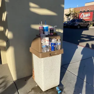 More overflowing trash
