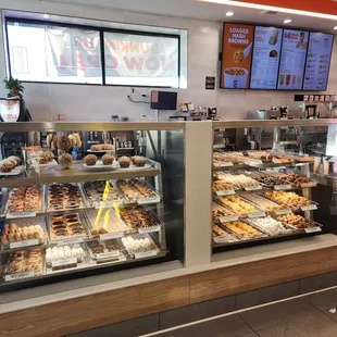 Don't purchase later in the day. My chocolate donut with sprinkles was beyond old and dry!