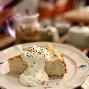 Black tea basque cheesecake
