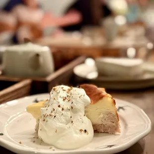 Osmanthus taro basque cheesecake