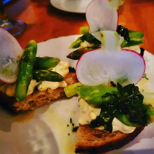 Asparagus toast appetizer