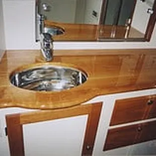 Bartop High gloss finish.