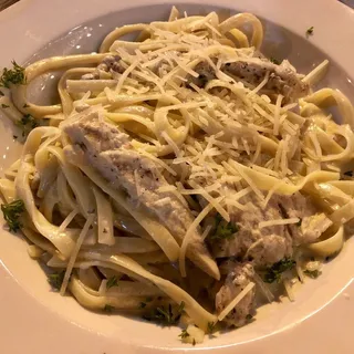 Chicken Fettuccini Alfredo