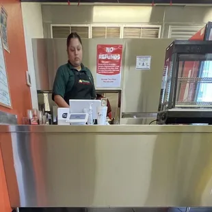 She refused to tell me what&apos;s inside a burrito replying with &quot; I don&apos;t know and neither does the chef because he is new&quot;