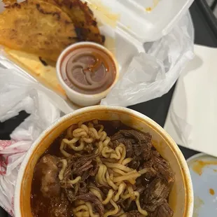 32oz BIRRIA RAMEN W/2 QUESO BIRRIA TACOS