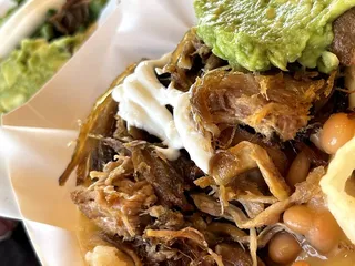 Frijoles & Frescas
