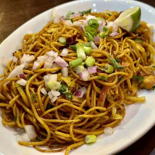 Chicken Chowmein @ColumbusFoodDude