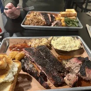 2 meat bbq plates with 2 sides