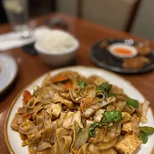 Spicy Drunken Noodles with Tofu