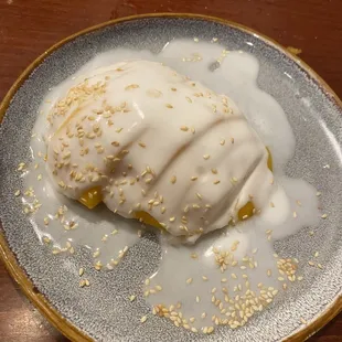 Fresh Mango with Sweet Sticky Rice