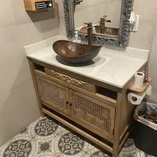 Beautiful sink with an amazing cabinet