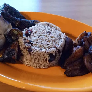 Jerk chicken, rice n peas and plantains
