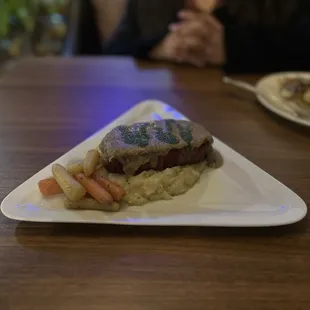 Steak and mashed potatoes