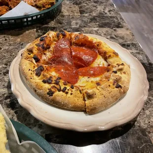 Pepperoni pizza
