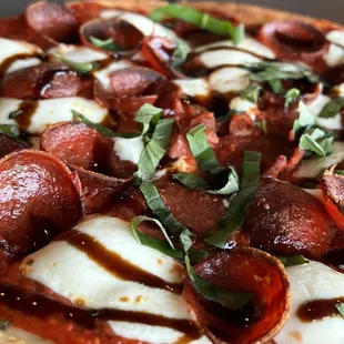 Margarita pizza with pepperoni