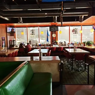 Grt bar, seating