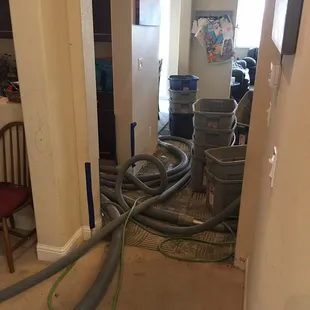 Tiles and dust are collected and removed instantly!