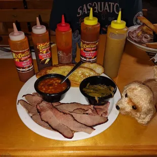 Slice beef barbeque.