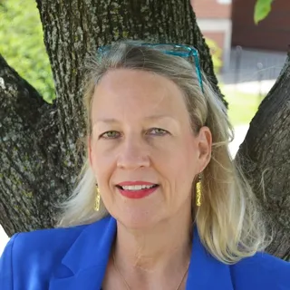 Dana D.