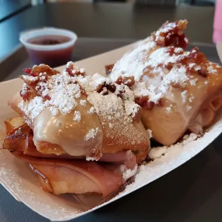 Dusty Cristo Sliders Beignet