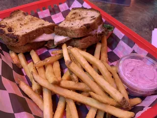 Cambridge Bar and Grill