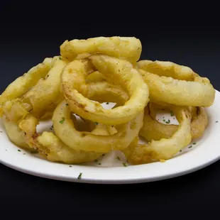 a plate of onion rings