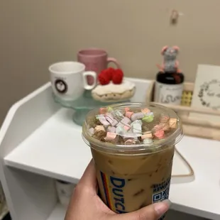 Marshmallow Dream seasonal drink without flat top