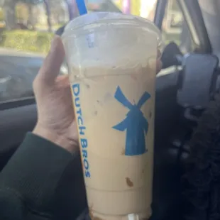 Iced cookie butter latte