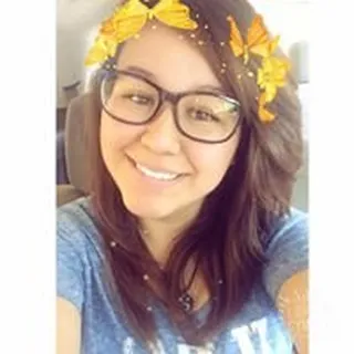 Dayana V.